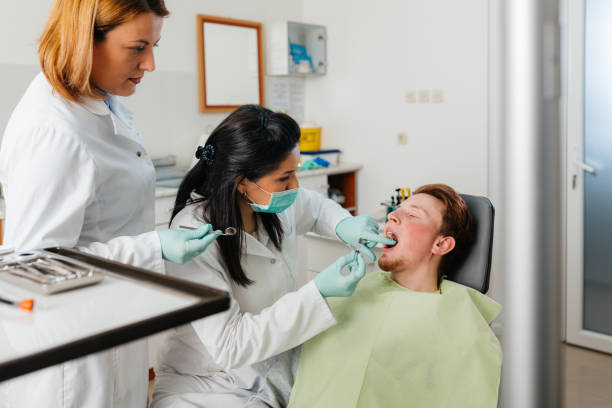 Best Emergency Dental Extractions in Northwoods, MO